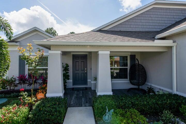 Foto principal - 5680 NW Croton Ave