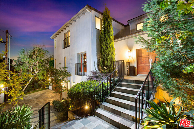 Building Photo - 1655 N Crescent Heights Blvd
