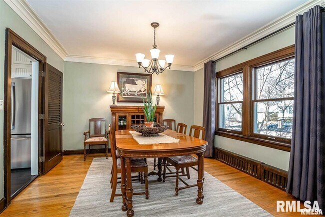 Foto del edificio - 2535 E 18th St