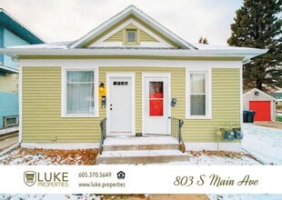 Building Photo - 803 S Main Ave