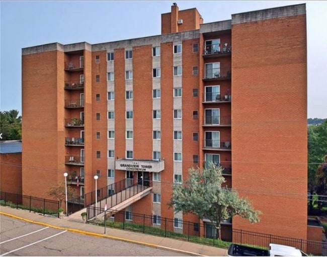 Photo - 1001 Grandview Ave Apartment