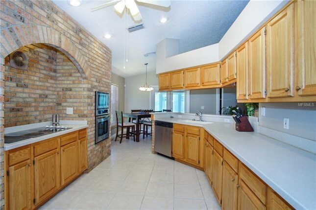 Building Photo - 7108 Bucks Ford Dr, Riverview, FL 33578