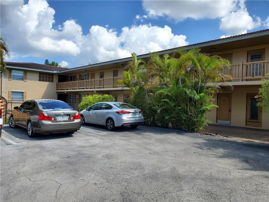 Primary Photo - 8704 NW 35th St