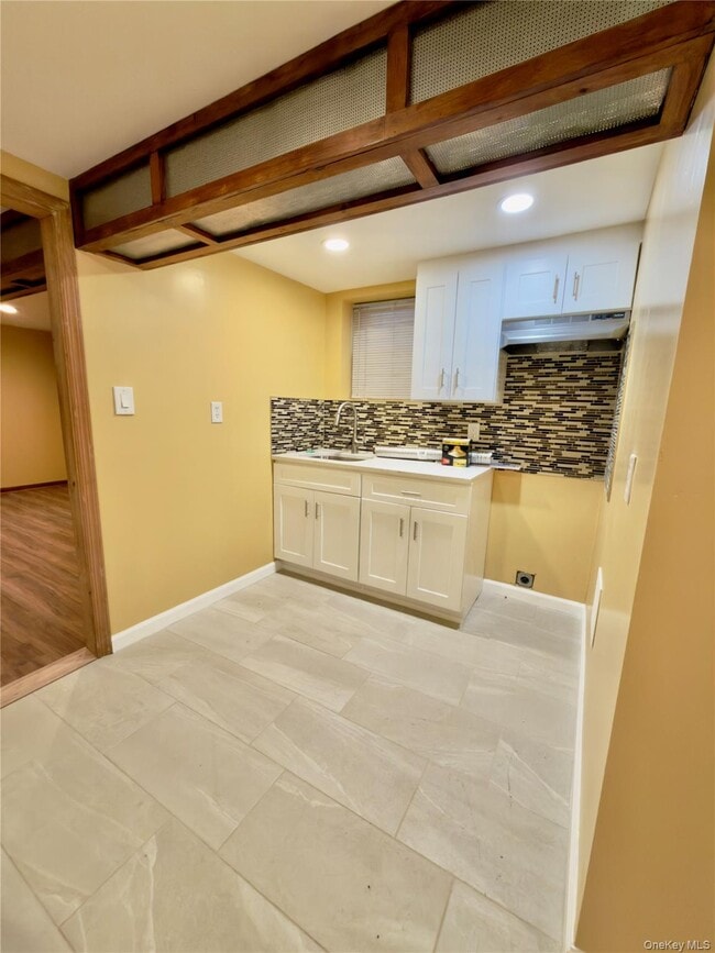 Building Photo - 30-16 83rd St