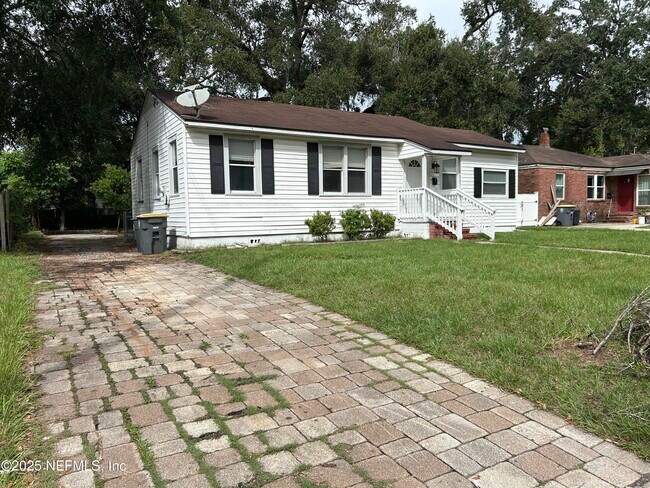 Foto del edificio - 3325 Claremont Rd