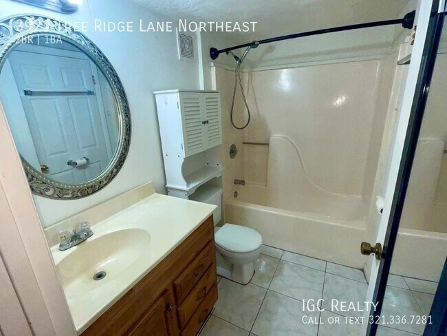 Building Photo - 2 Bed 1 BA ready for Immediate occupancy