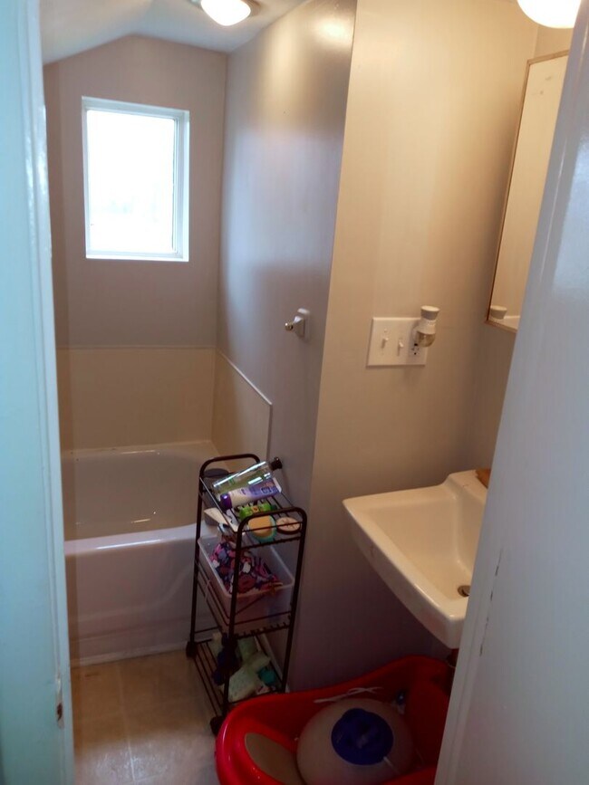 Foto del edificio - Charming 2 Bedroom, 2 Bathroom Apartment – Edgewood, MD