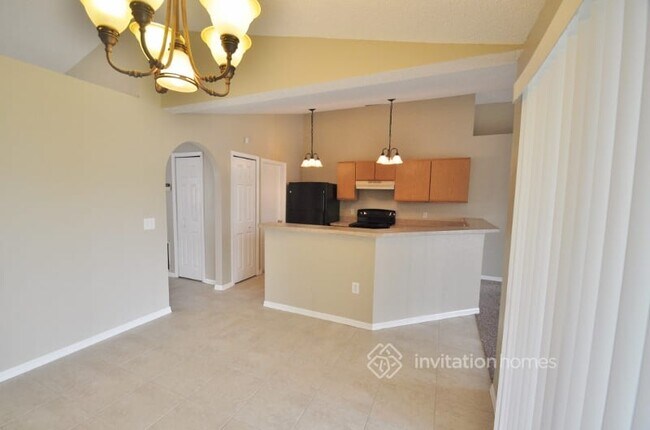 Building Photo - 206 Regal Downs Cir
