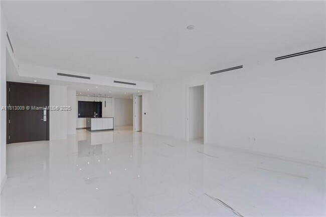 Foto del edificio - 300 Biscayne Blvd Way