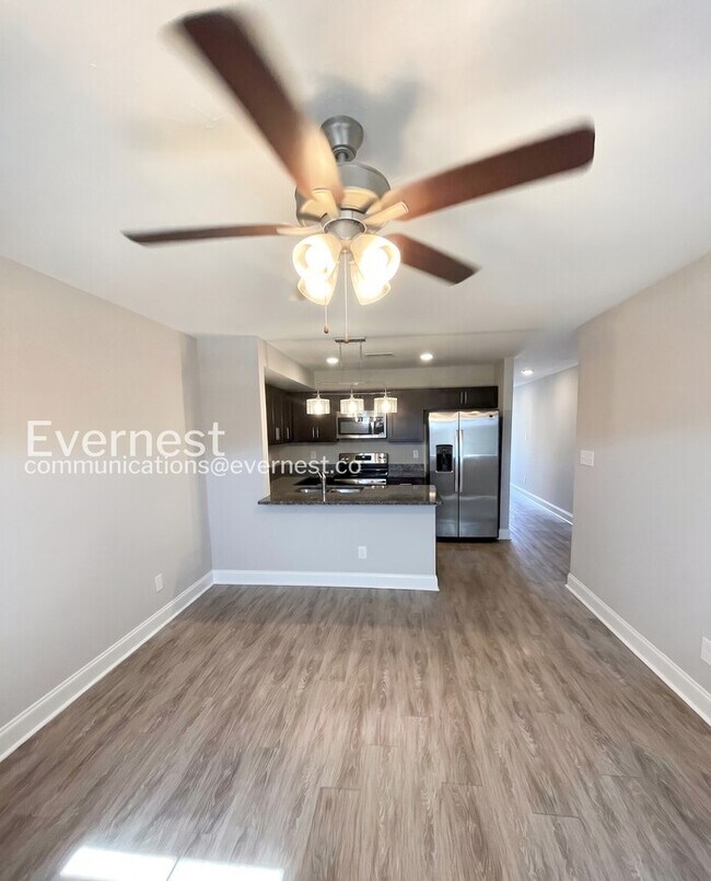 Foto del edificio - 1000 Henry Pl Blvd