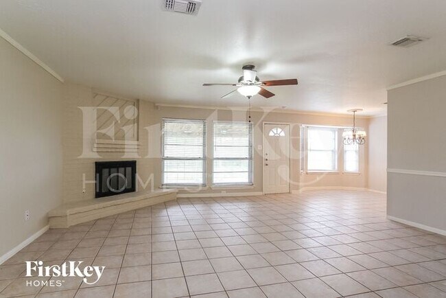 Foto del edificio - 7410 Blanco Pines Dr