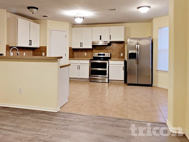 Building Photo - 5002 Braden Gate