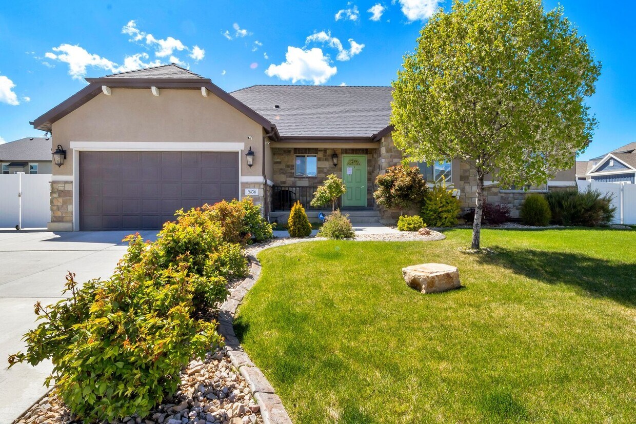 9436 Michal Robert Ln, West Jordan, UT 84081 House Rental in West