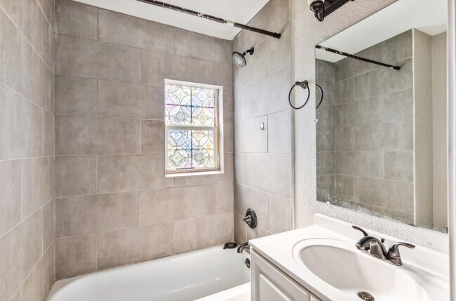 Foto del edificio - 507 W Chambers St