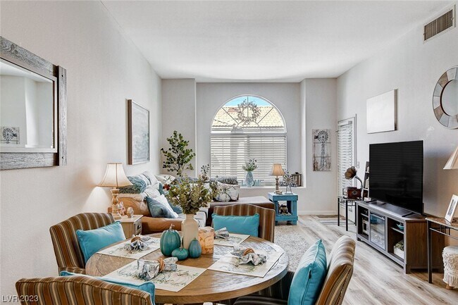 Foto del edificio - 3125 N Buffalo Dr