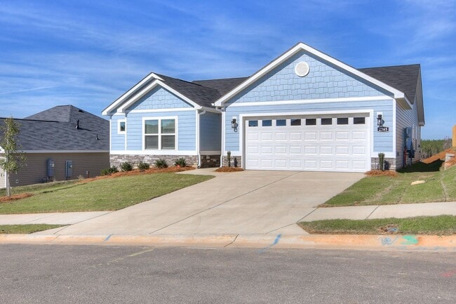 Building Photo - Like New Home - 4 Bed 3 Bath