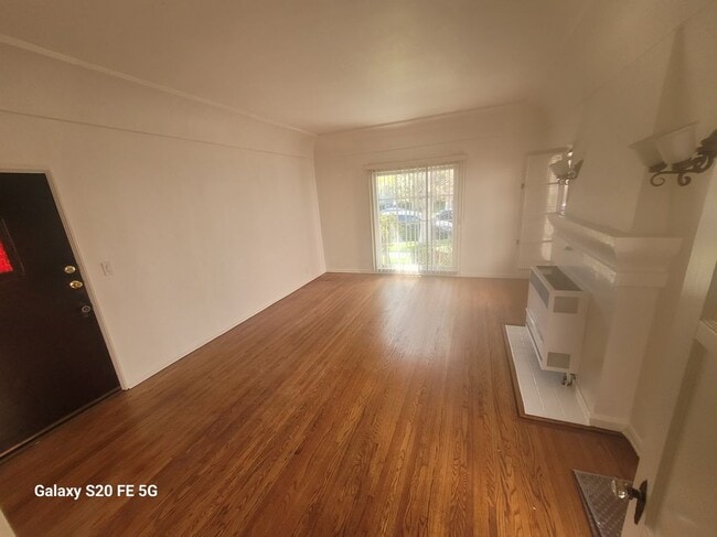 Building Photo - 4168 Garthwaite Ave