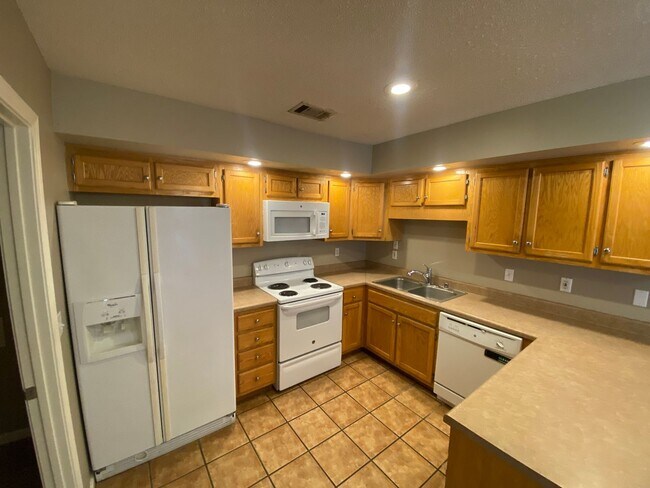 Foto del edificio - 3bed/2bath Home in Brookland School District with Fenced Yard!