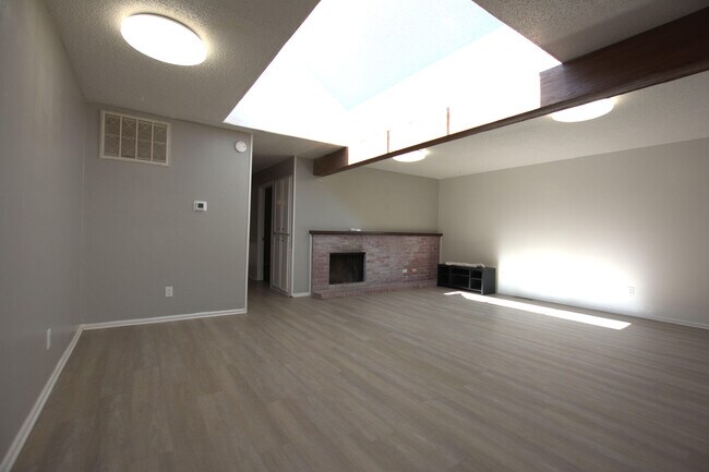 Building Photo - 5024 27th St