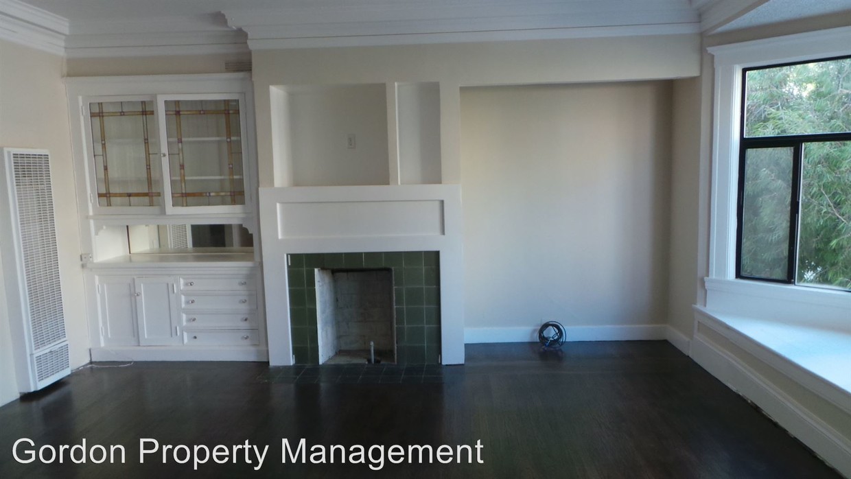 Primary Photo - 563 Capp St