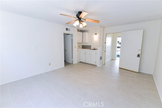 Building Photo - 207 W Mariposa
