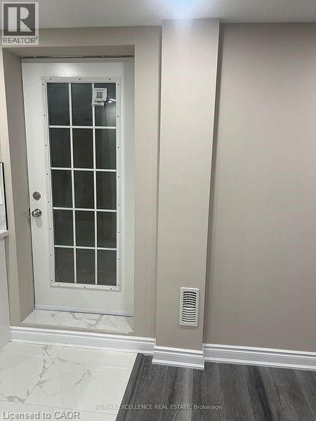 Building Photo - 1 Banks Dr