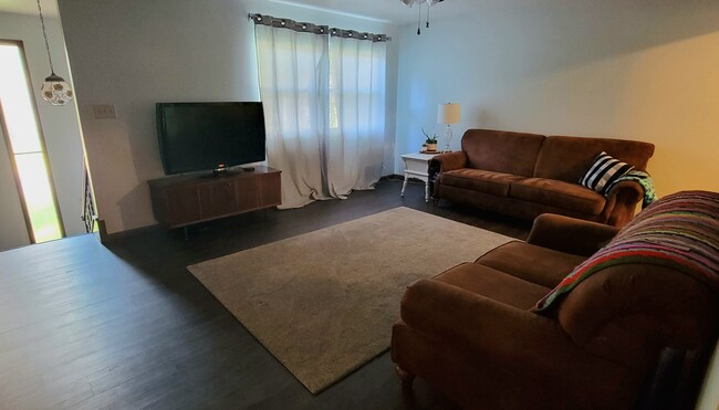 Building Photo - 4205 NW 57th Ter