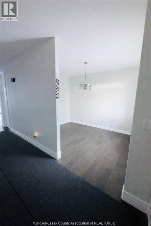 Photo du bâtiment - 1584 Bowler Dr