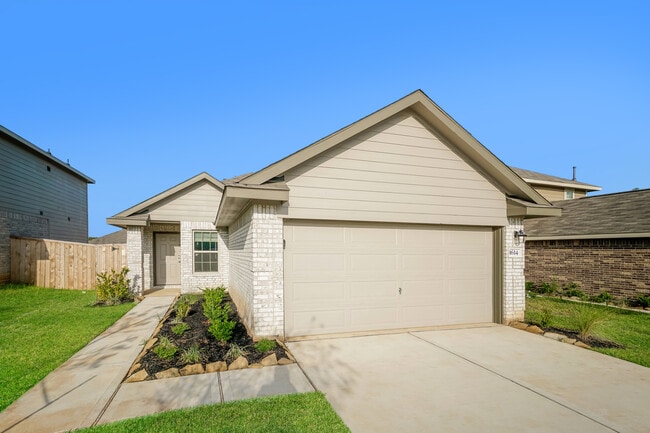 Building Photo - 1614 Oleander Grns Dr