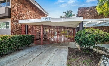 Building Photo - 11120 Queensland St