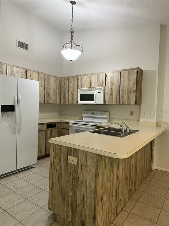 Foto del edificio - 4002 Shoreside Cir