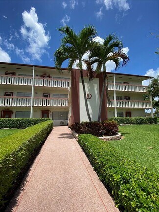 Building Photo - 138 Brighton D