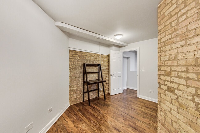 Foto del edificio - 1802 N Sheffield Ave