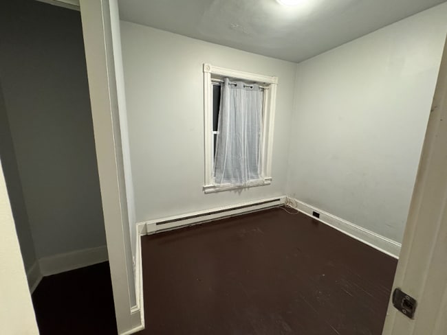 Building Photo - 71 S 6th Ave