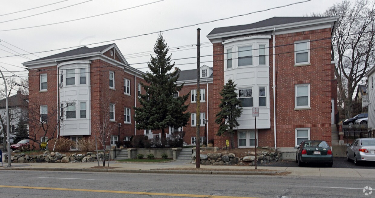 Building Photo - 510-514 Mount Auburn St