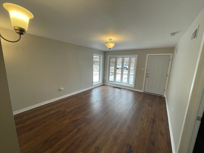 Foto del edificio - 14634 Kenwood Ave