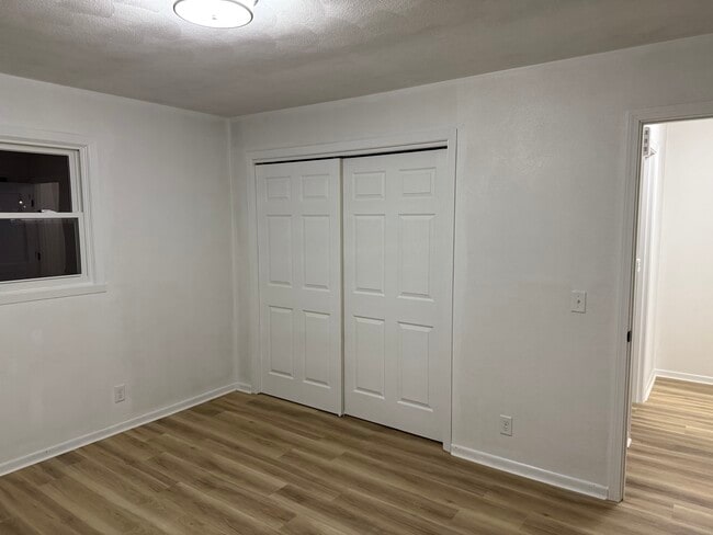 Foto del edificio - 250 Westridge Rd