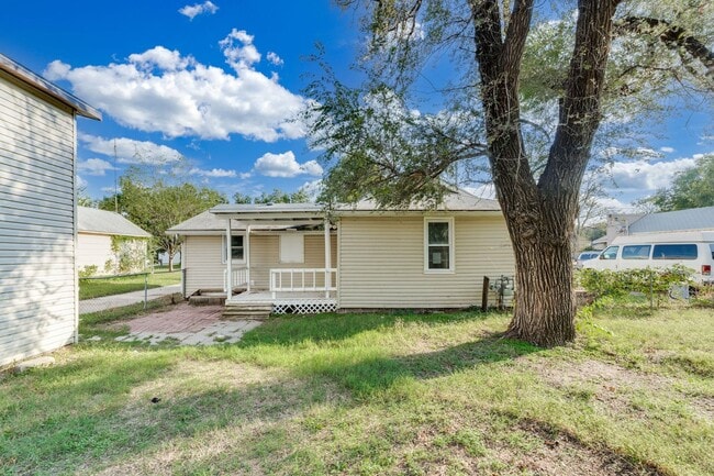 Foto del edificio - 4828 W 3rd St N