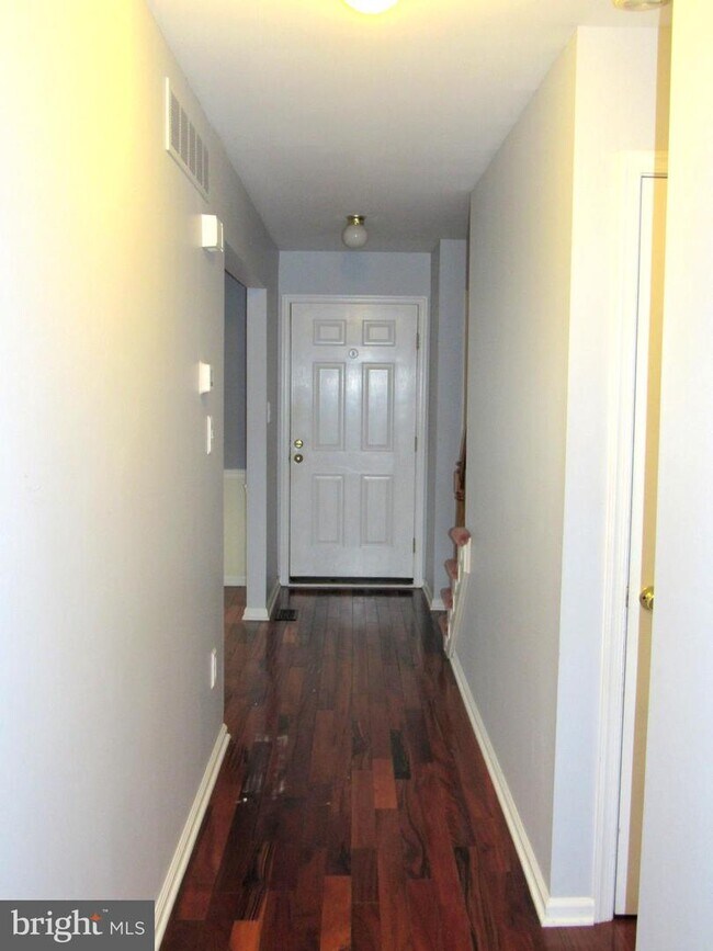 Building Photo - 167 Winding Way