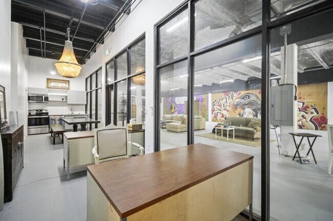 Building Photo - 55 Ormond St SE