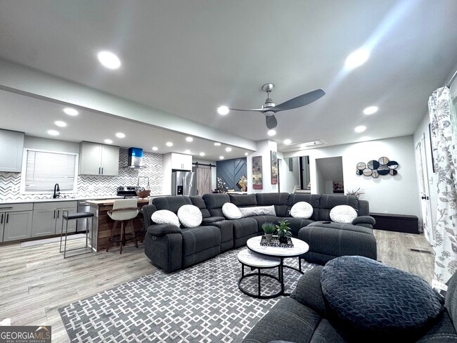 Building Photo - 3280 Stonewall Tell Rd