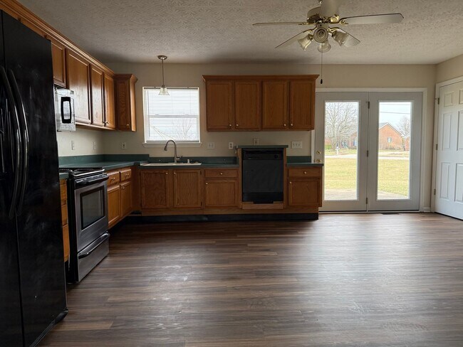 Foto del edificio - 3 bedroom 2 full bath house