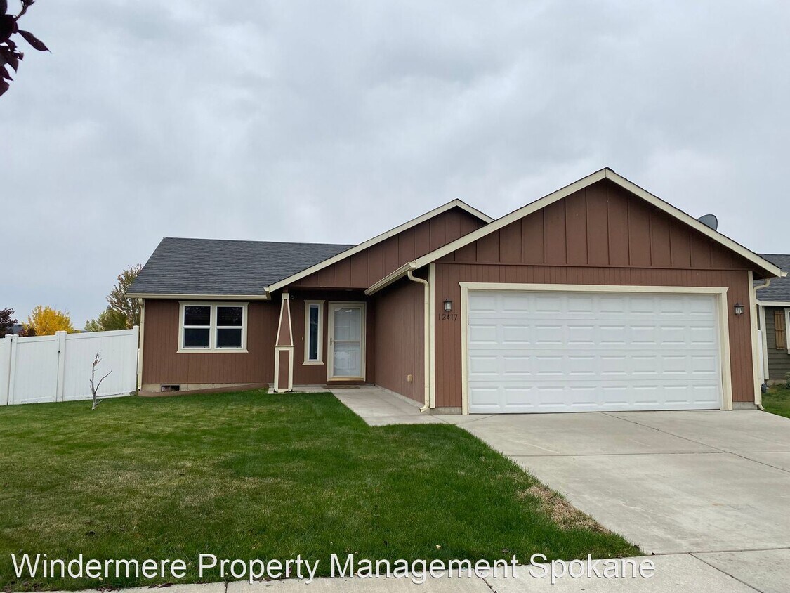 3 br, 2 bath House 12417 W Tower Ave House Rental in Airway Heights