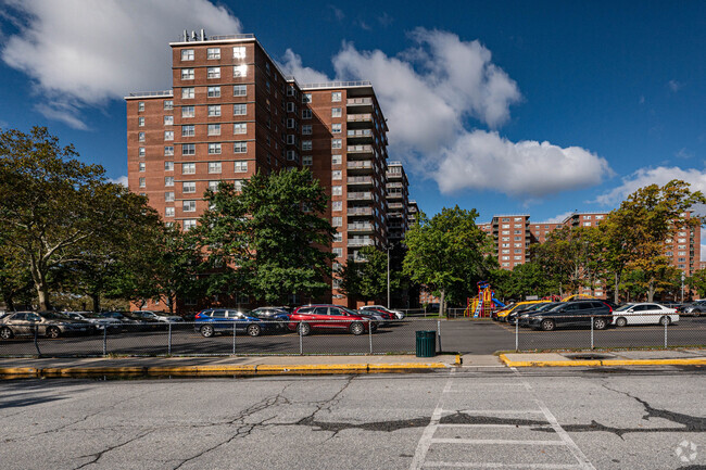 Building Photo - Rochdale Village