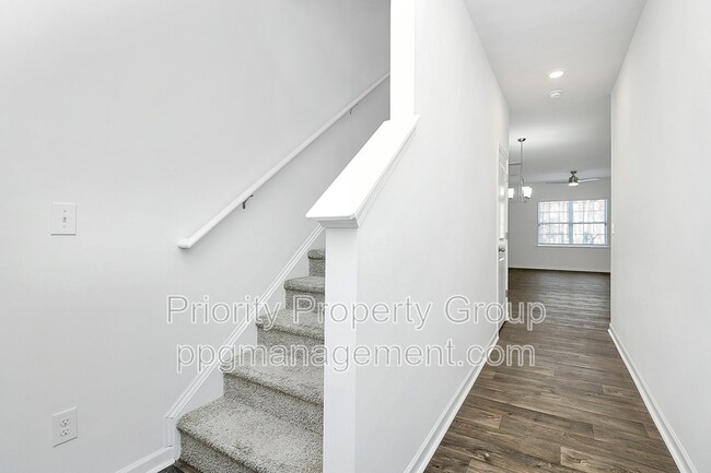 Foto del edificio - 6131 Guildford Hill Ln