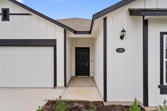 Building Photo - 110 Keltic Dr
