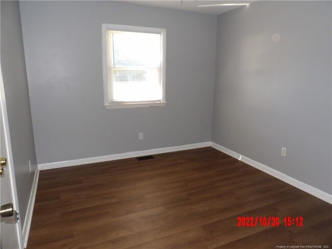 Foto del edificio - 1558 Bingham Dr
