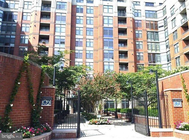 Foto del edificio - 1021 N Garfield St