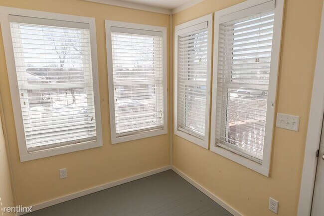 Foto del edificio - 2 br, 1 bath House - 3401 Irving Avenue N