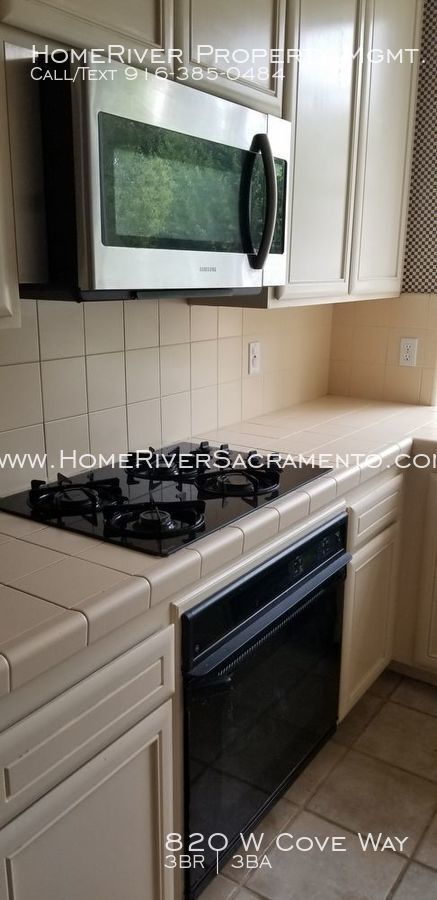Foto del edificio - 820 W Cove Way